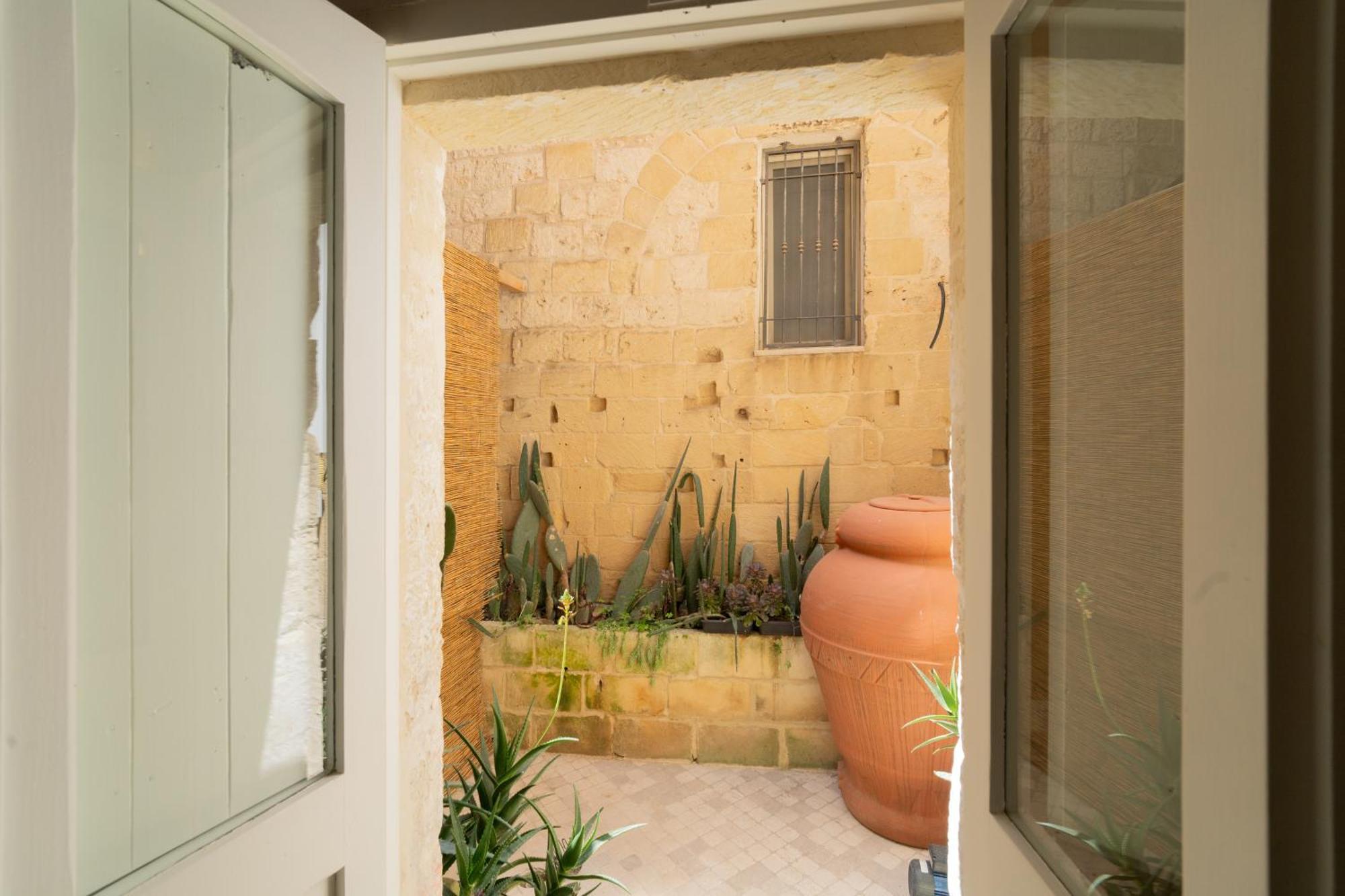 Dimora Barocca Luxury Suites Lecce Esterno foto
